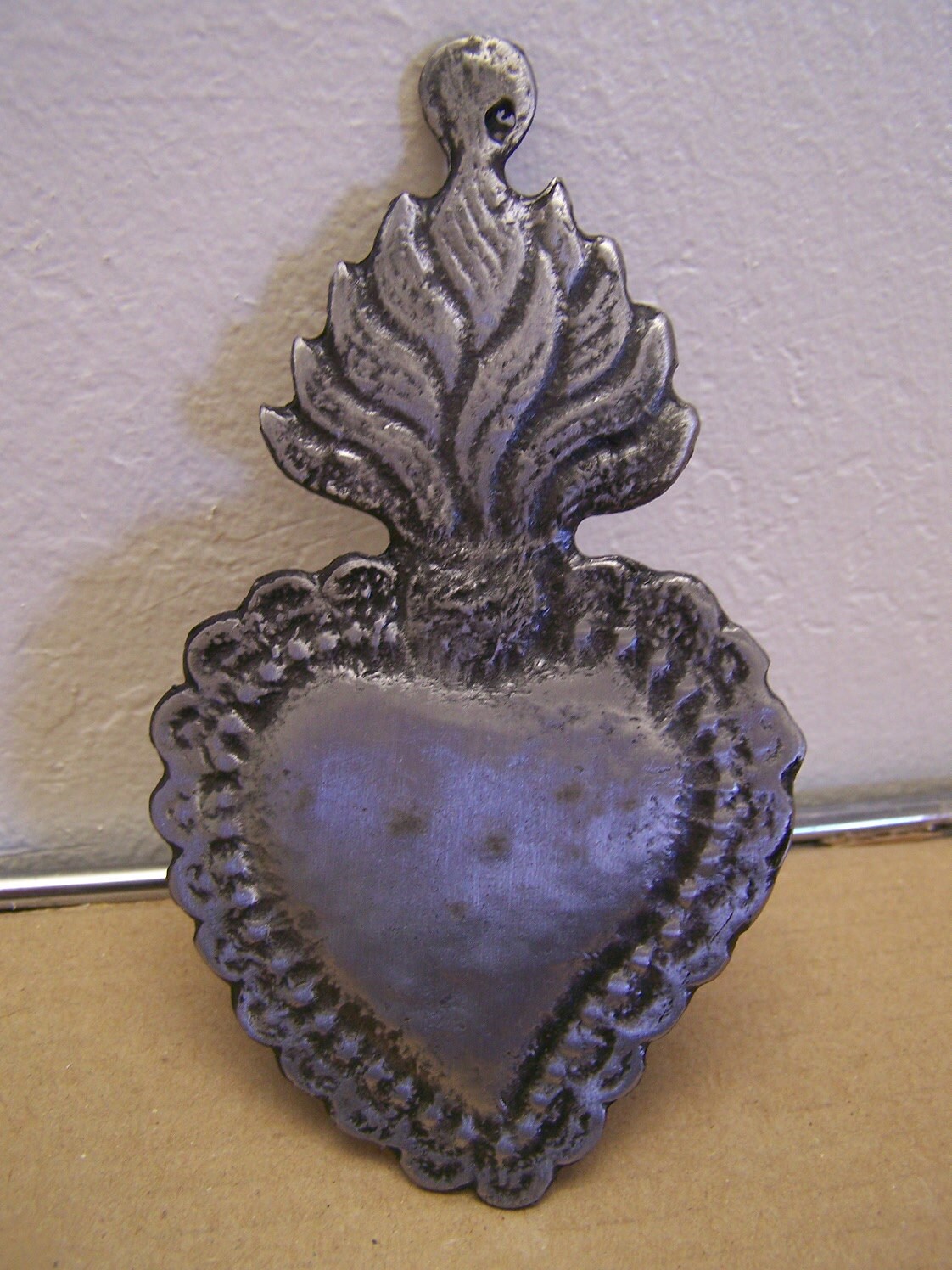 Large Tin/Silver Sacred Heart with Wavy Flames Milagro Ex Voto