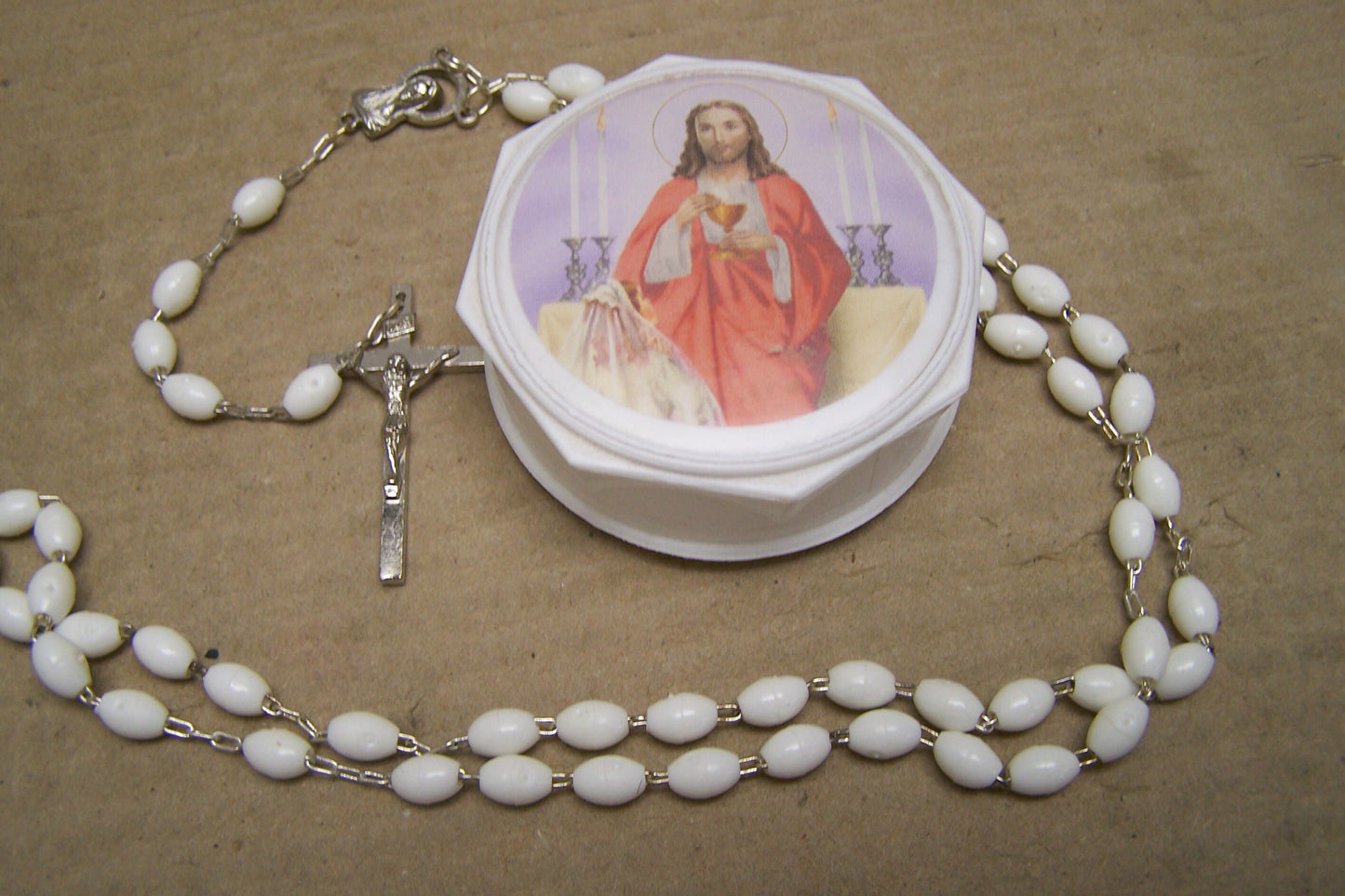 Sacred Heart of Jesus Rosary with Plastic Beads and Presentation Case