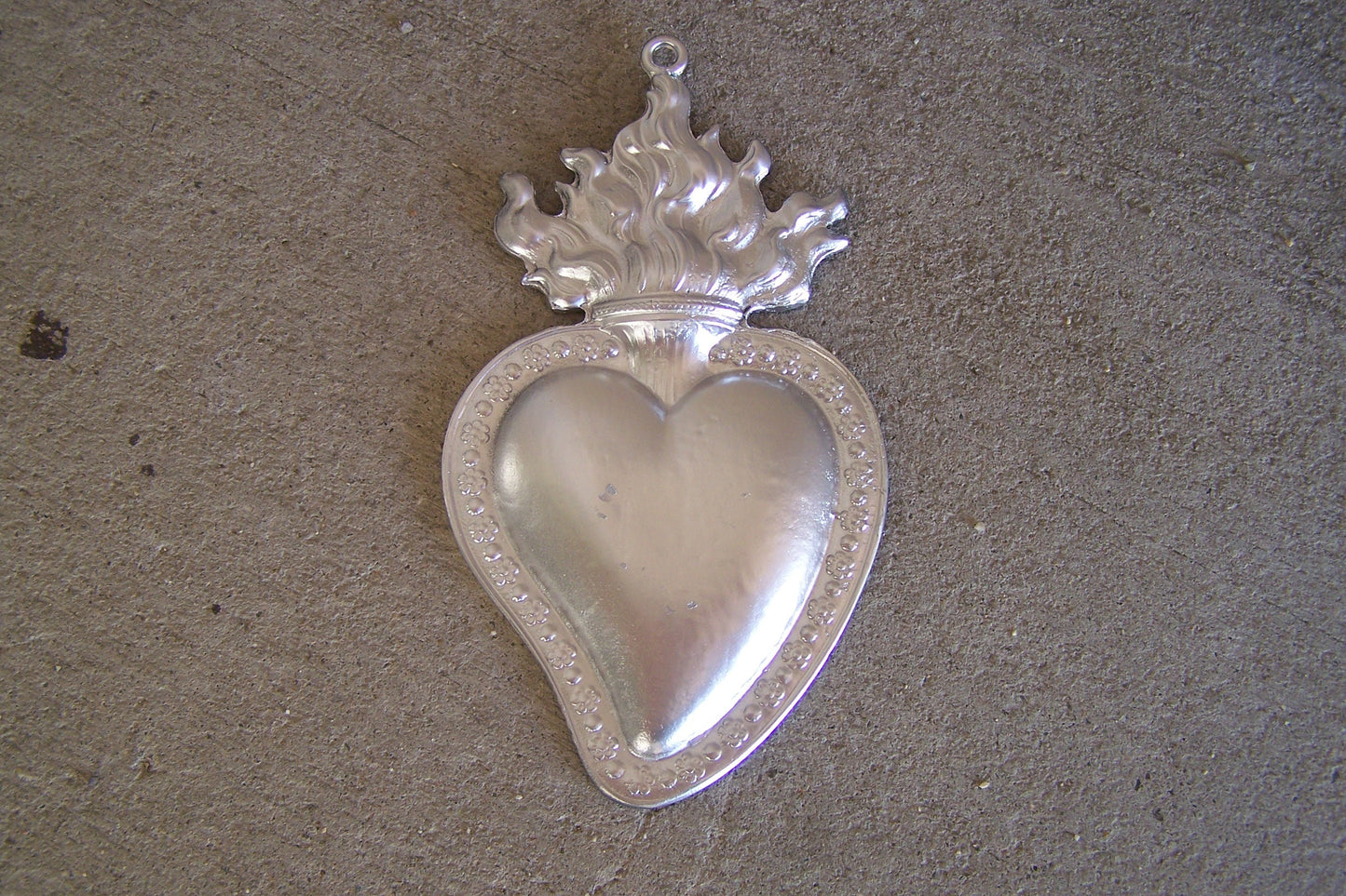 Large Tin/Silver Flamed Sacred Heart Milagro Ex Voto - Bright Silver Finish