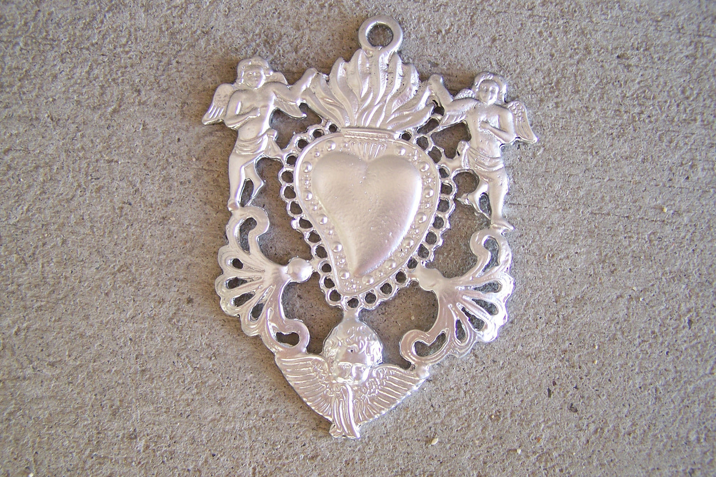 Shiny Silver Color Pewter Sacred Heart with Angels Milagro Ex Voto