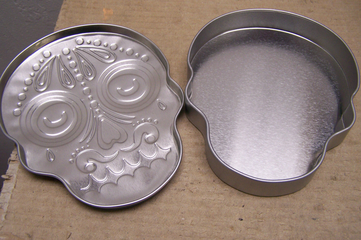 WHOLESALE Lot of 10 Day of the Dead Sugar Skull Metal Candy Tins, Dark Blue - Dia de los Muertos