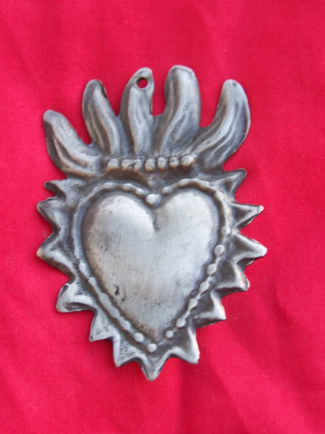 Tin/Silver Sacred Heart with Rays Milagro Ex Voto