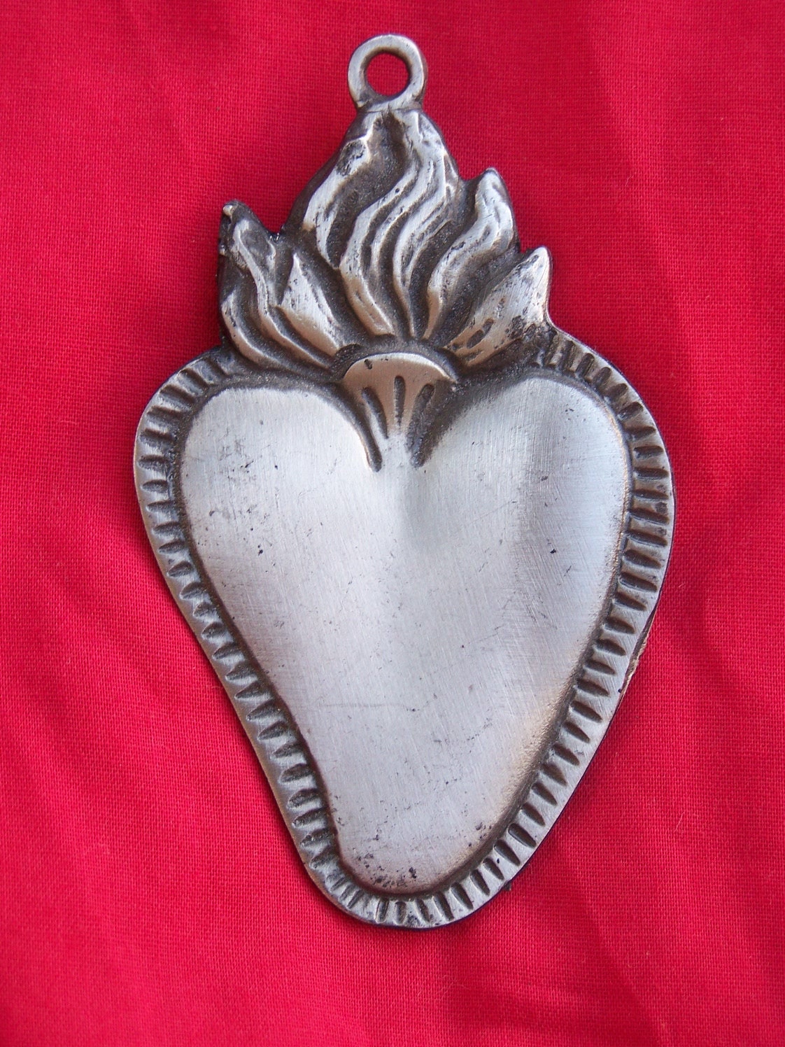 Tin/Silver Sacred Heart with High Flames Milagro Ex Voto