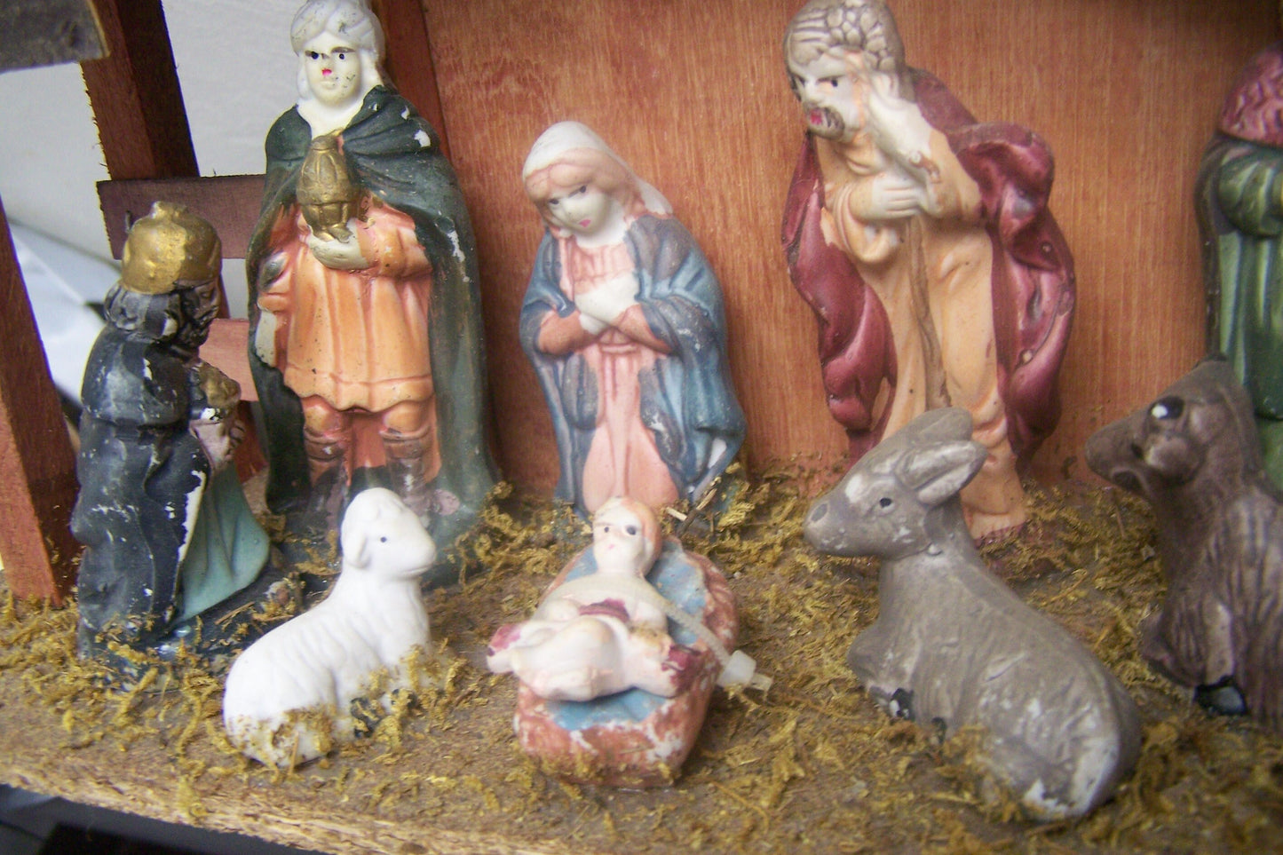 1980s Larger Tabletop Basic Wooden Nativity Set, Resin Figurines  #1 - Mexico